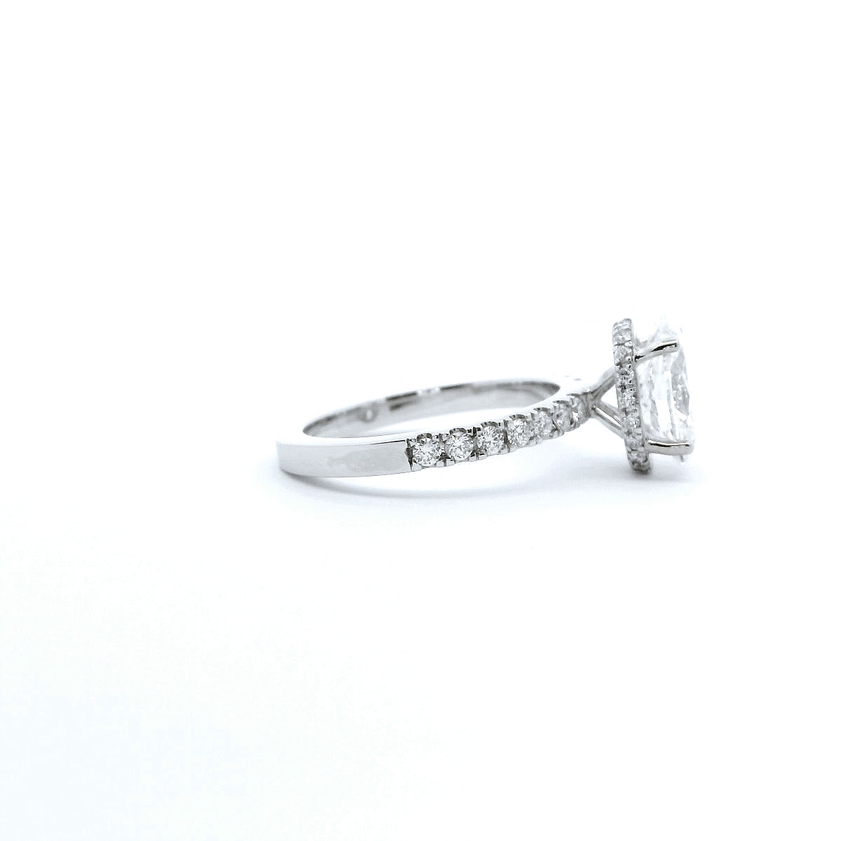 14K DIA RING 3.01CTW/2. 01CTR VVS2/G GIA